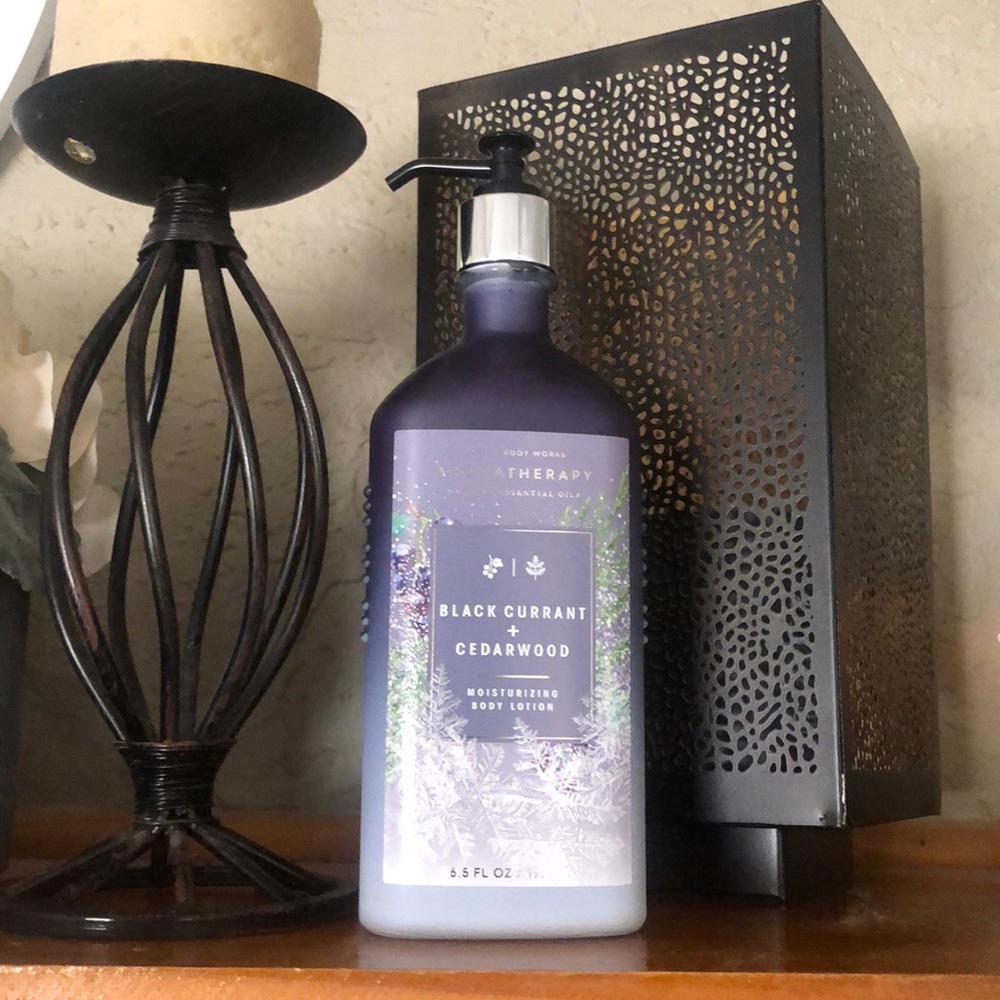 NWT Bath & Body Works Aromatherapy Black Currant + Cedarwood Moisturizing Lotion